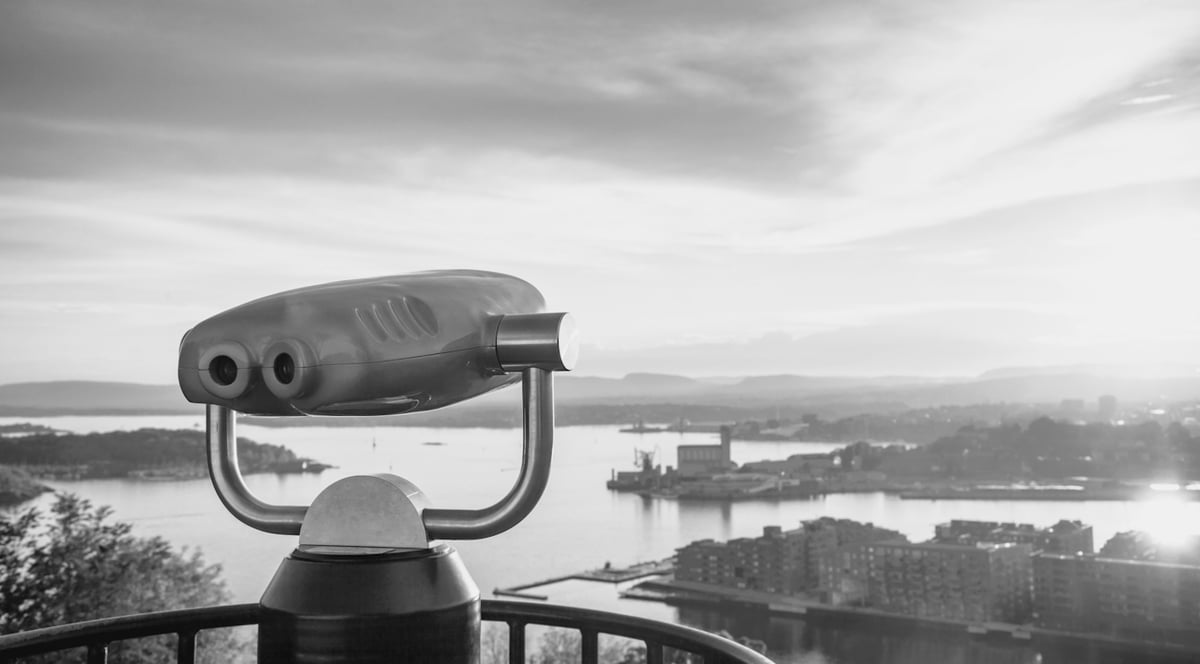 Kikare med utblick över Oslo